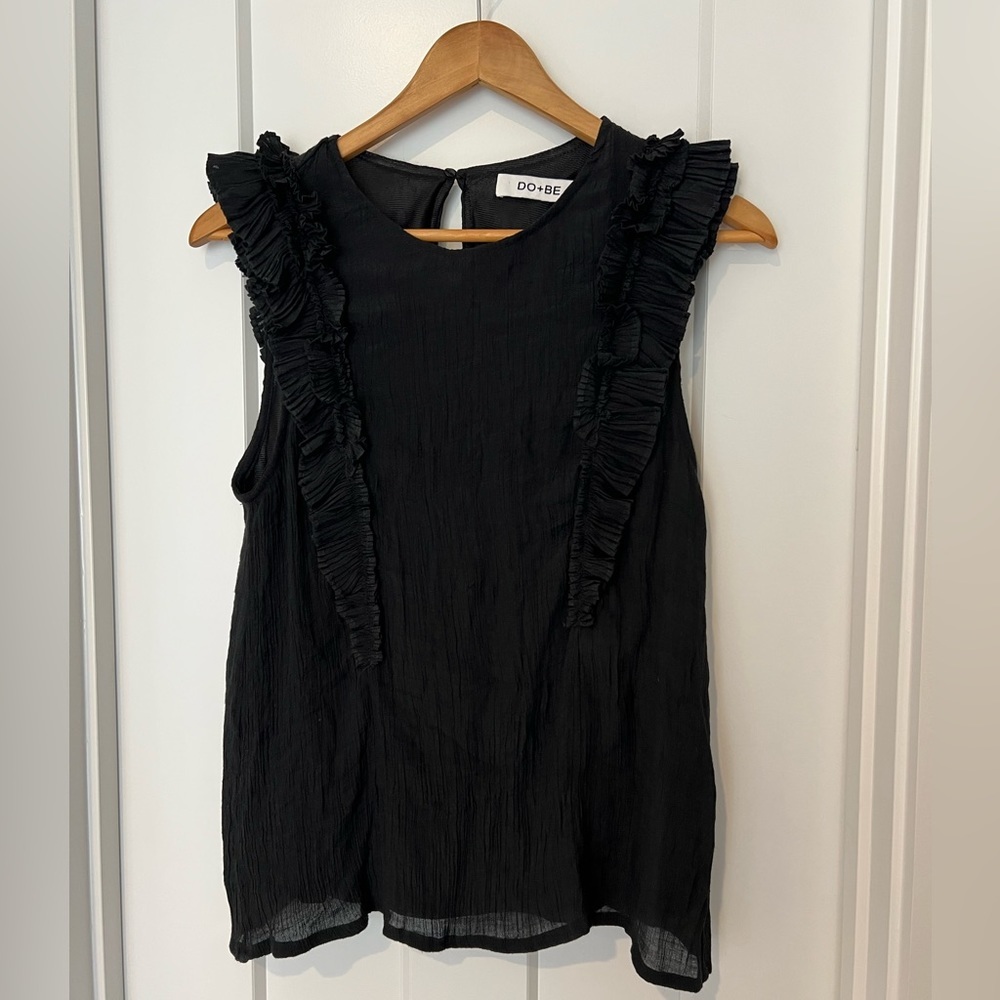 DO+BE: Black Sleeveless Top: Size Small